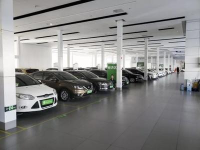 選二手車電子商務或是傳統式貿易市場?官方網認證二手車:你們聊我先離開了